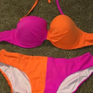 Victoria’s Secret bikini